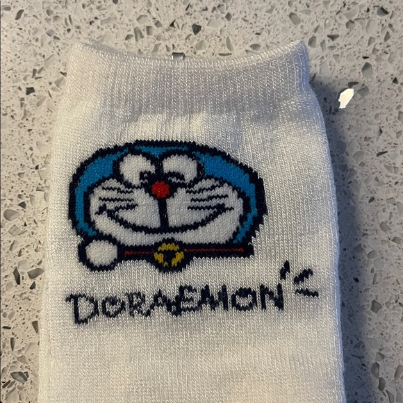 Doraemon/Hello Kitty Bundle - Picture 3 of 15